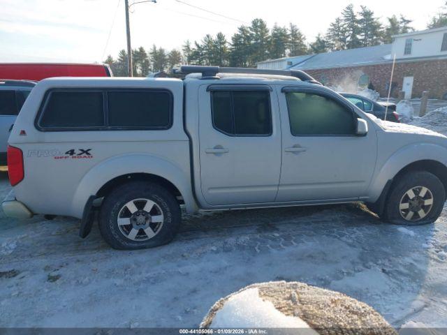 Nissan Frontier Pro-4x Image 9