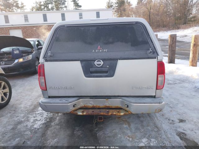 Nissan Frontier Pro-4x Image 8