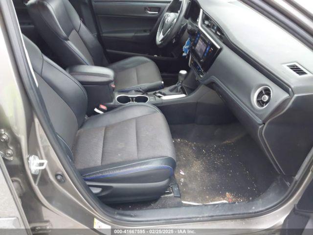 Toyota Corolla Se Image 3