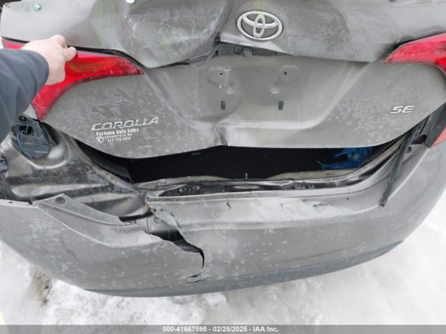 Toyota Corolla Se Image 8