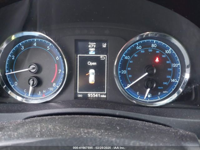 Toyota Corolla Se Image 4