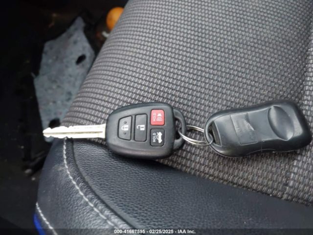 Toyota Corolla Se Image 7